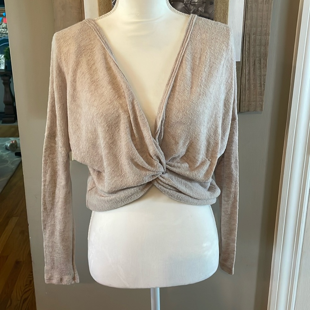 Lulus Oatmeal Colored Cropped V Neck Top